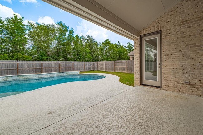 Building Photo - 23649 Silver Palm Trl