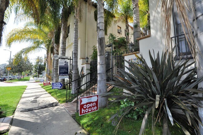 Building Photo - 1417 S Crescent Heights Blvd