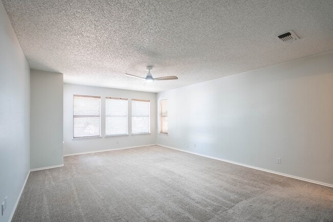 Building Photo - 8121 San Antonio St