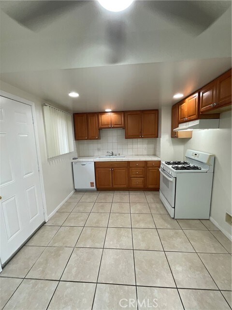 Building Photo - 8644 Watson St