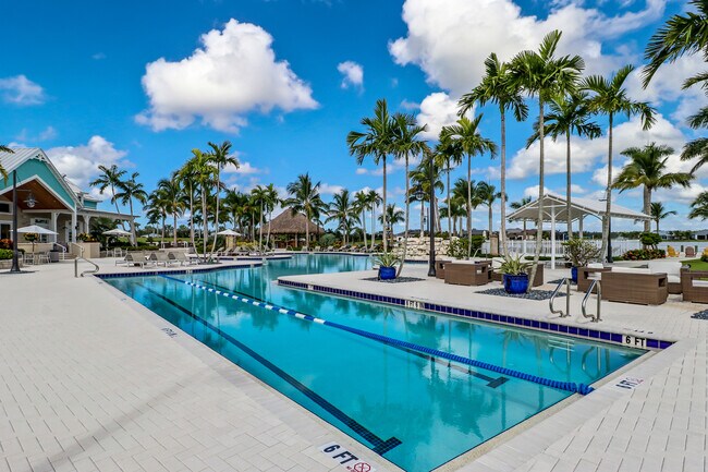 club house pool - 14578 Tropical Dr