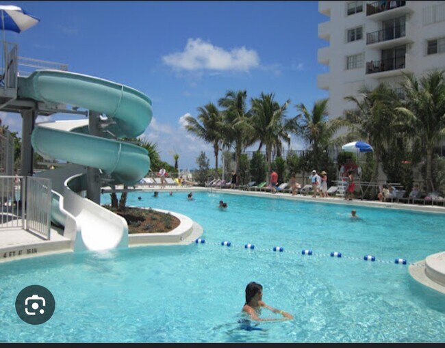 Free Community pool - 9248 Collins Ave