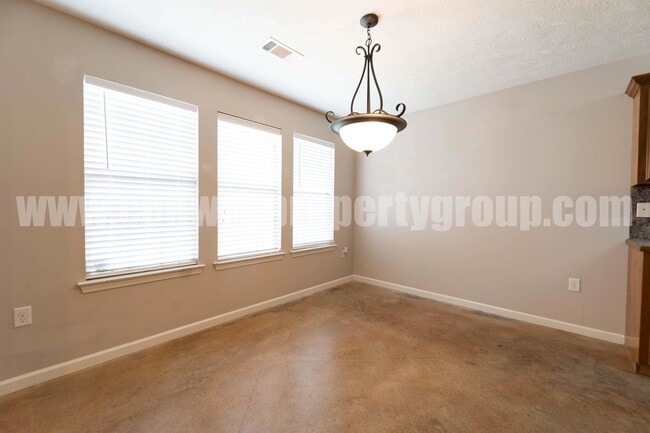 Building Photo - 965 Wineberry Rd