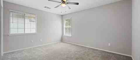 Building Photo - 10229 Beard Ave