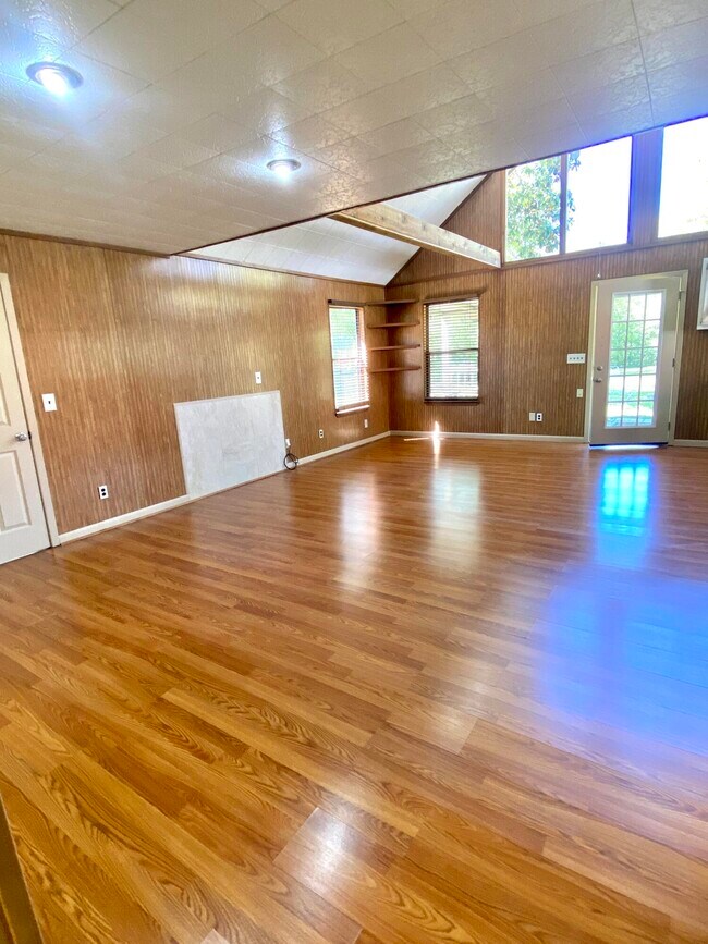 Building Photo - 4069 Christopher Ln