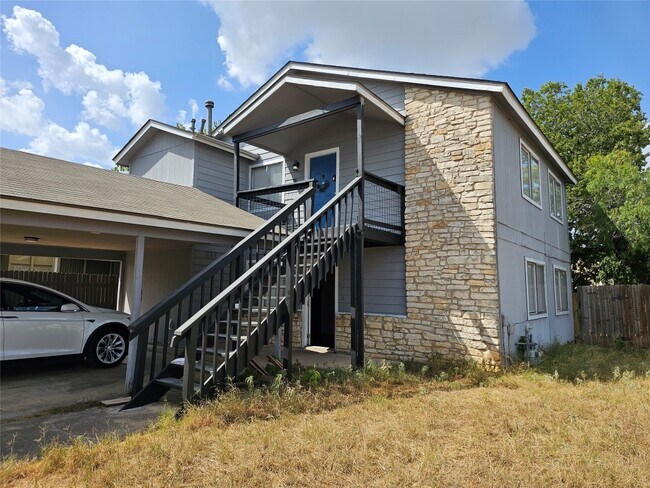 Building Photo - 2110 Oak Motte Ln