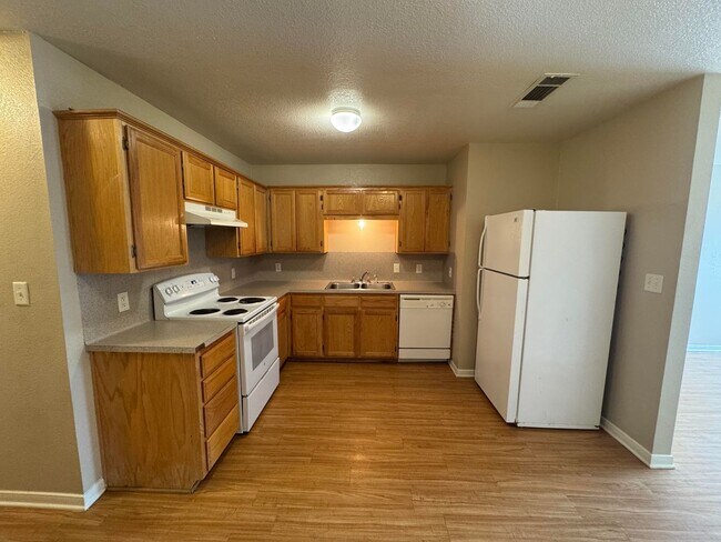 Building Photo - 3805 Ys Pak Ct