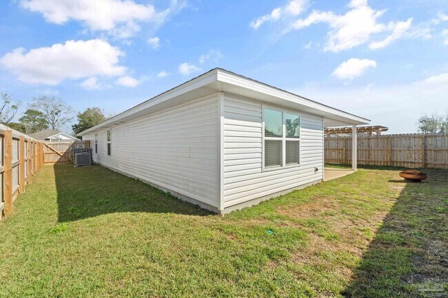 Building Photo - 5252 Peach Dr