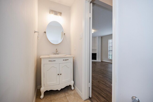 Building Photo - 86 W Stony Bridge Cir