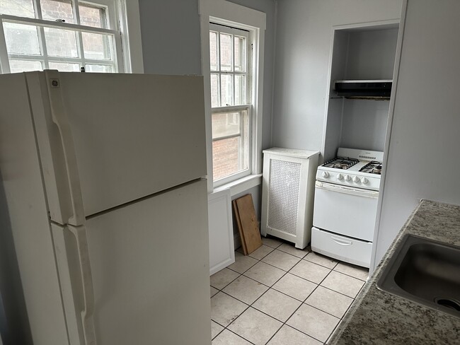 Building Photo - 318 Ardmore Ave