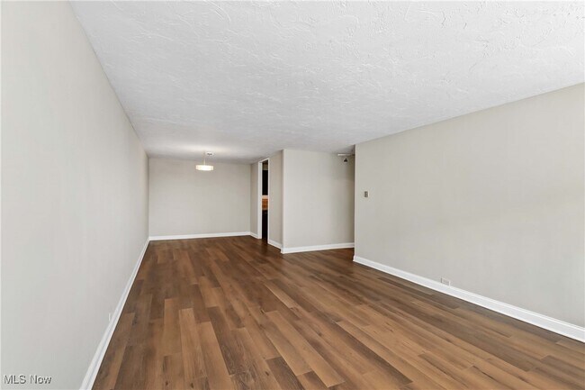 Building Photo - 12700 Lake Ave