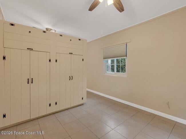 Building Photo - 6425 4th Pl