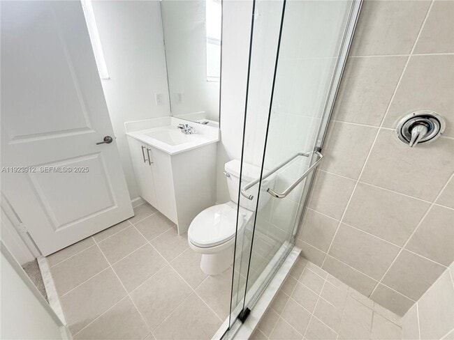 Building Photo - 2620 SE 27th Dr