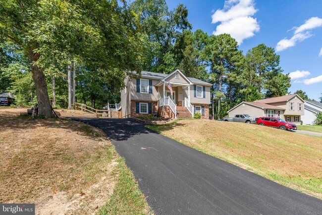 Building Photo - 10704 Cobblestone Dr