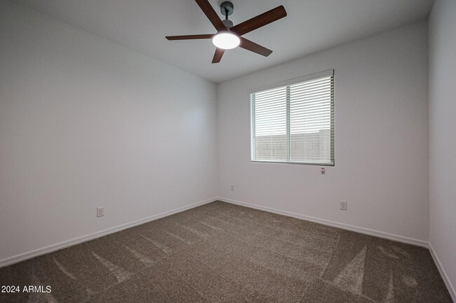 Building Photo - 8752 W Medlock Dr