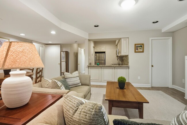 Building Photo - 2619 Woodley Pl NW