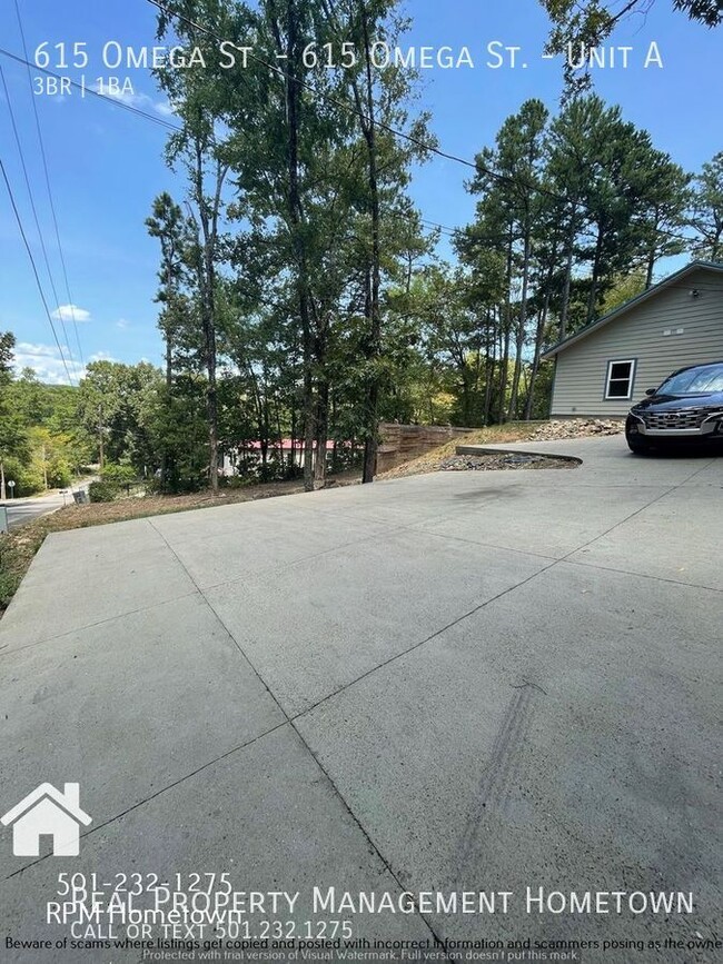 Building Photo - 615 Omega St