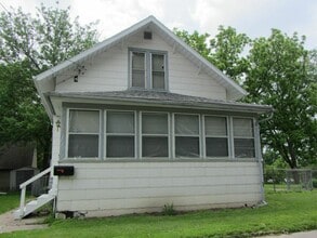 Building Photo - 409 Norwood Ave
