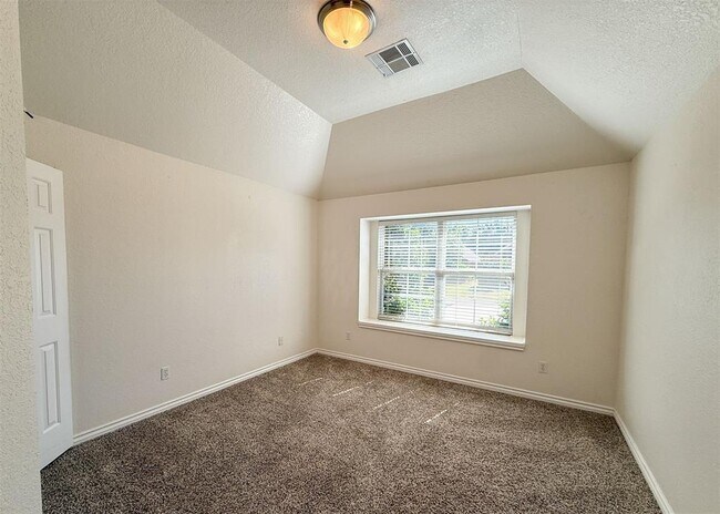 Building Photo - 16517 Tonka Trail