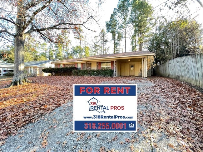 Primary Photo - Centrally Located 3 Bed 1.5 Bath Home in R...