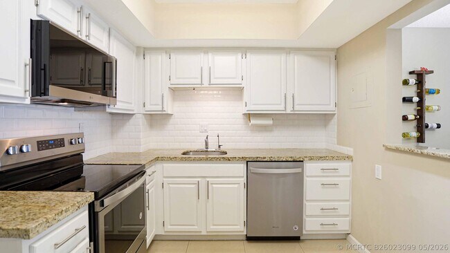 Building Photo - 3550 Galt Ocean Dr