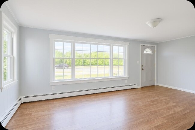 Building Photo - 191 Saco Ave