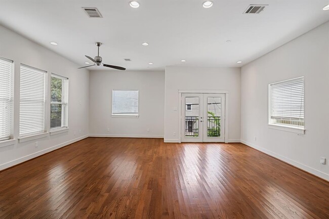 Building Photo - 5743 Kansas St