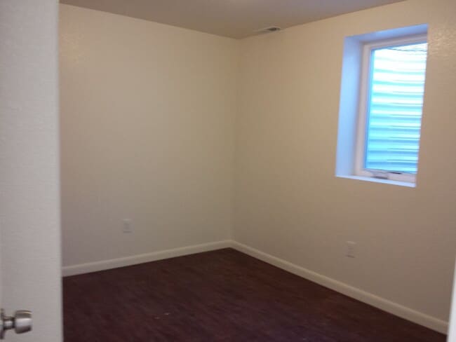 Building Photo - 4 Bedroom 2 Bath Home, $2500/month