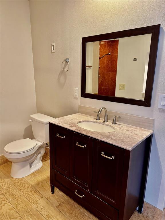 Building Photo - 633 Desoto Dr