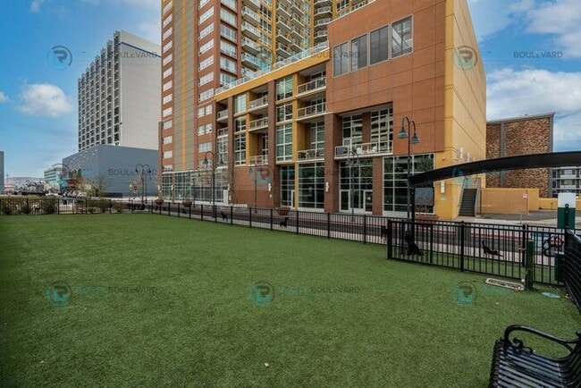 Building Photo - Modern 1 Bedroom 1 Bath Luxury Condo at Th...