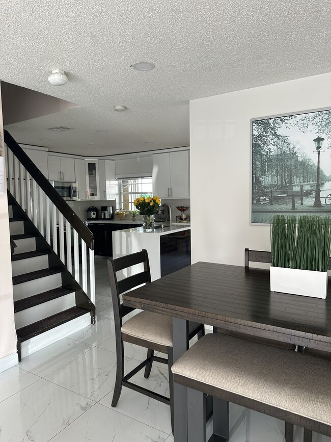 Building Photo - 15861 SW 70th Terrace