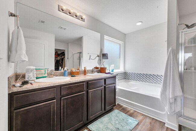 Building Photo - 507 Merganser Way