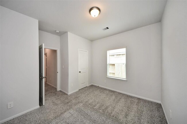 Building Photo - 15102 Wiltshire Castle Ln