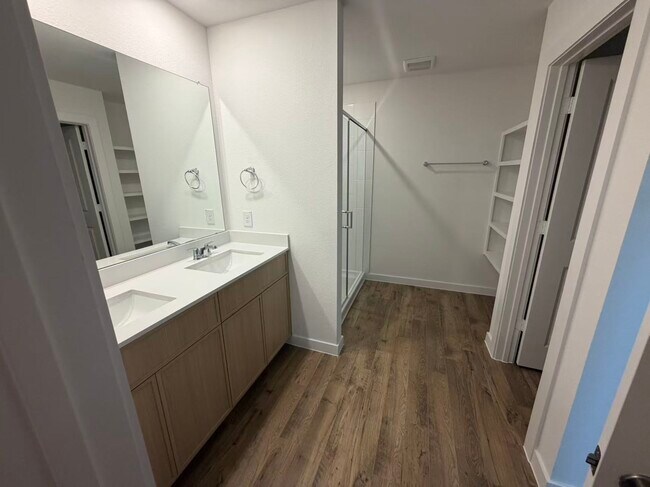 Building Photo - 28122 Meadowlark Sky Dr