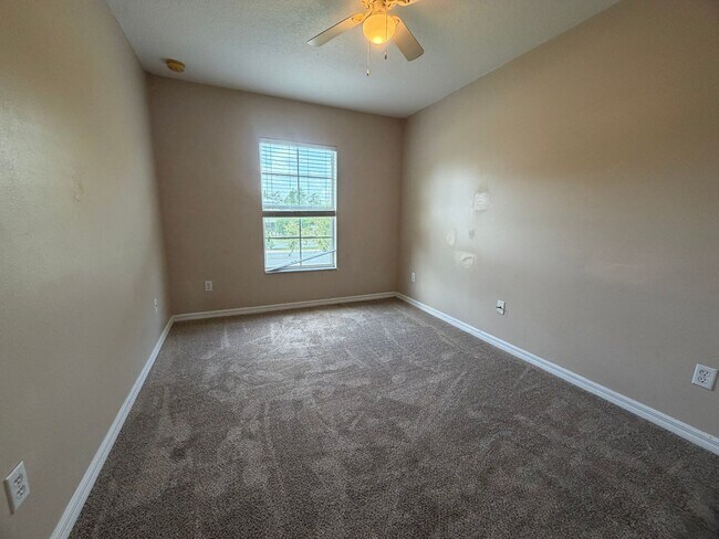 Building Photo - 9434 Silver Buttonwood St