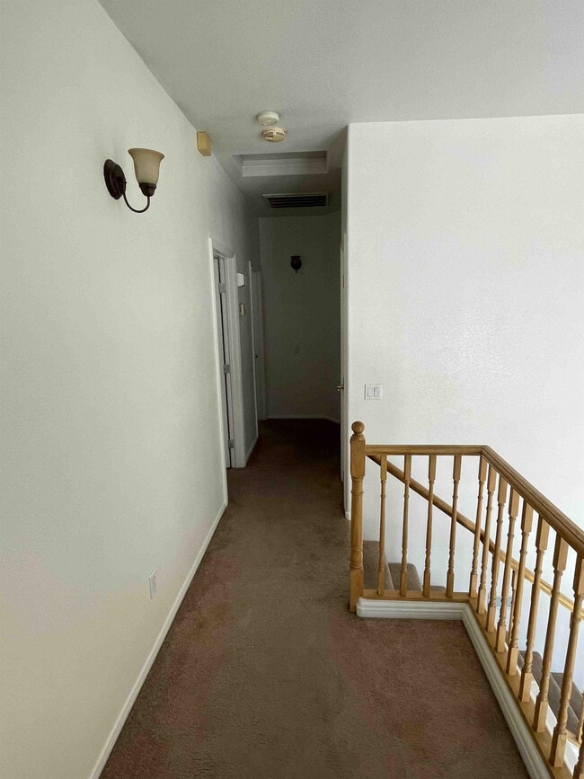 Building Photo - 8609 Highland View
