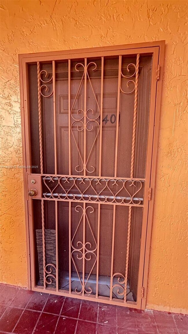 Building Photo - 440 E 23rd St