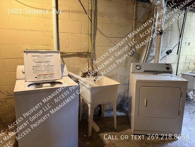 Building Photo - 1401 Trimble Ave