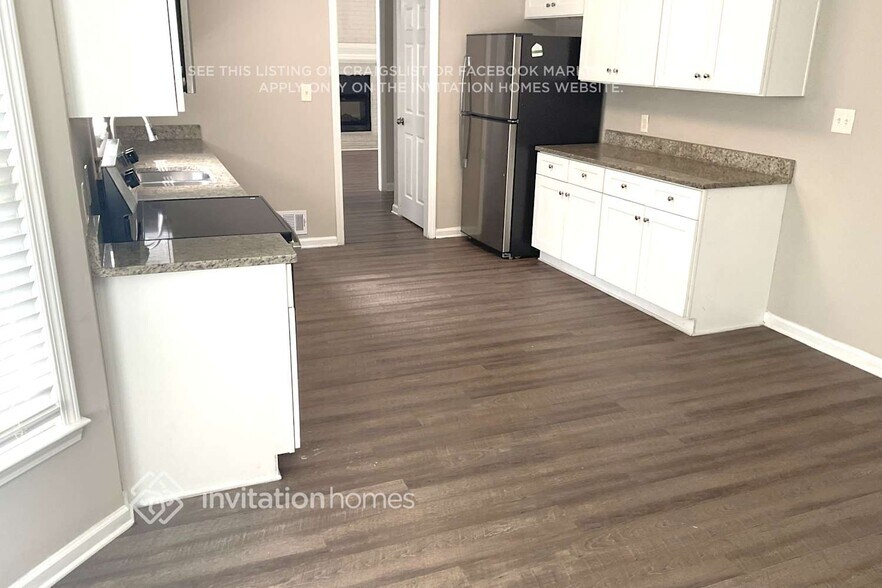 Building Photo - 601 Exam Ct