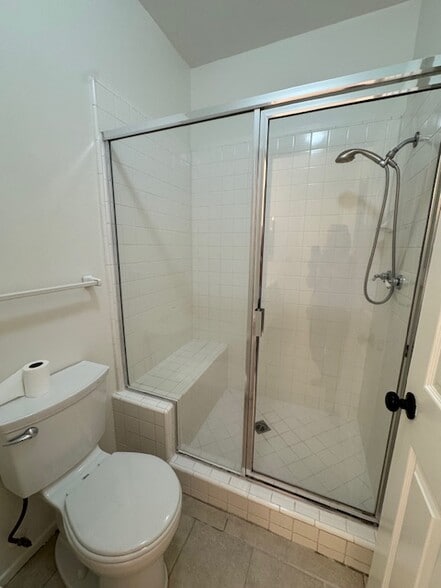 Primary ensuite shower - 4581 Warner Ave