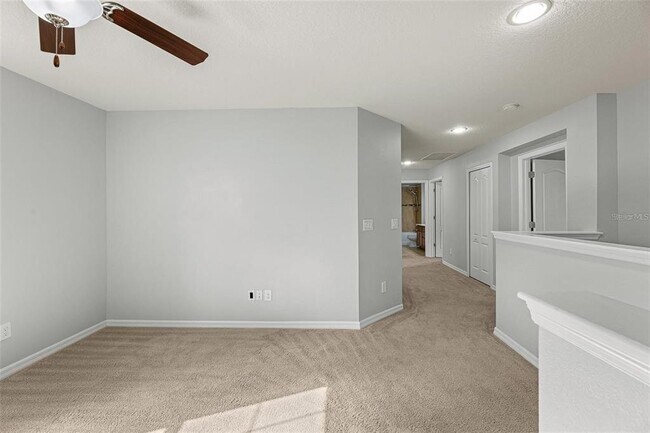 Building Photo - 6041 Town Center Blvd