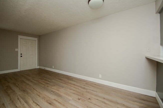 Building Photo - 1305 Adams St