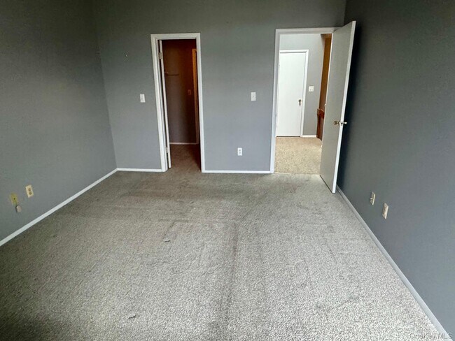 Building Photo - 3917 Whispering Hills Dr