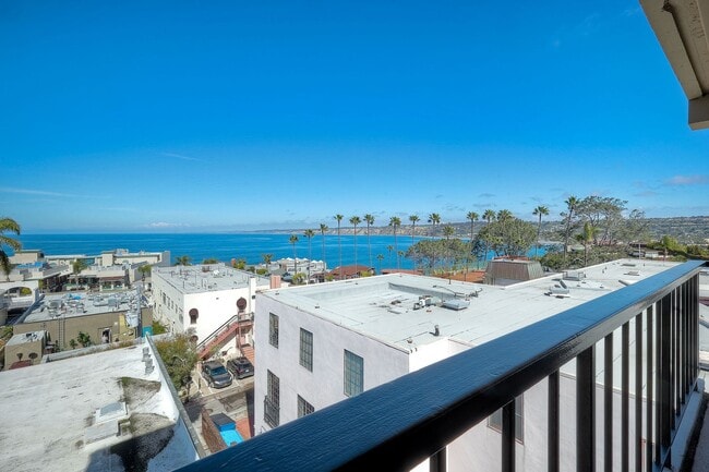 Building Photo - 1250 Cave St