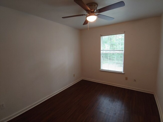 Building Photo - 4 BR / 3 BA Townhouse in San Luis Area off...