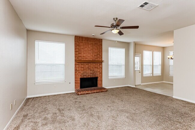 Building Photo - 2029 Austin Dr