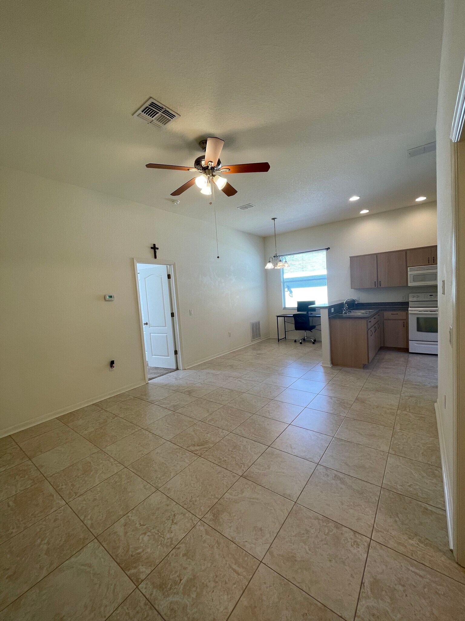 Building Photo - 5841 Cherry Ridge Pl