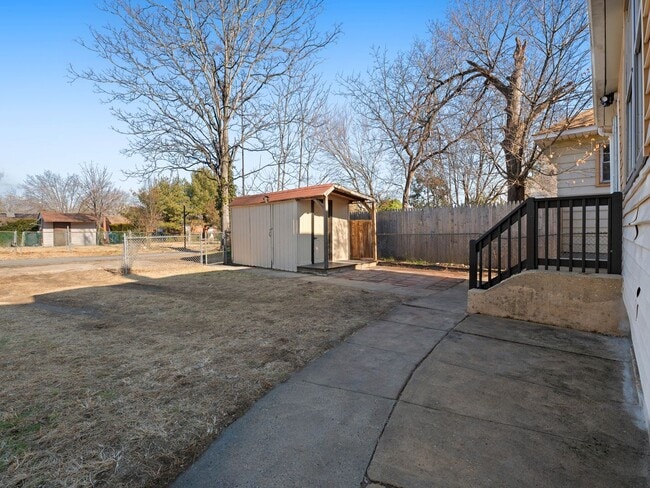 Building Photo - Spacious 5-Bedroom Rental with Backyard & Basement in Millville