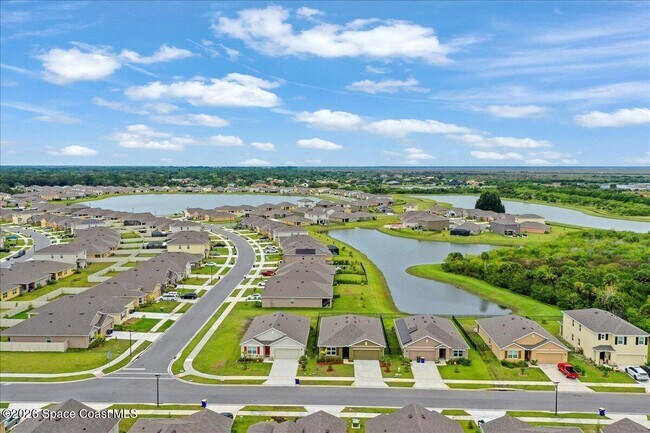 Building Photo - 926 Trinity St