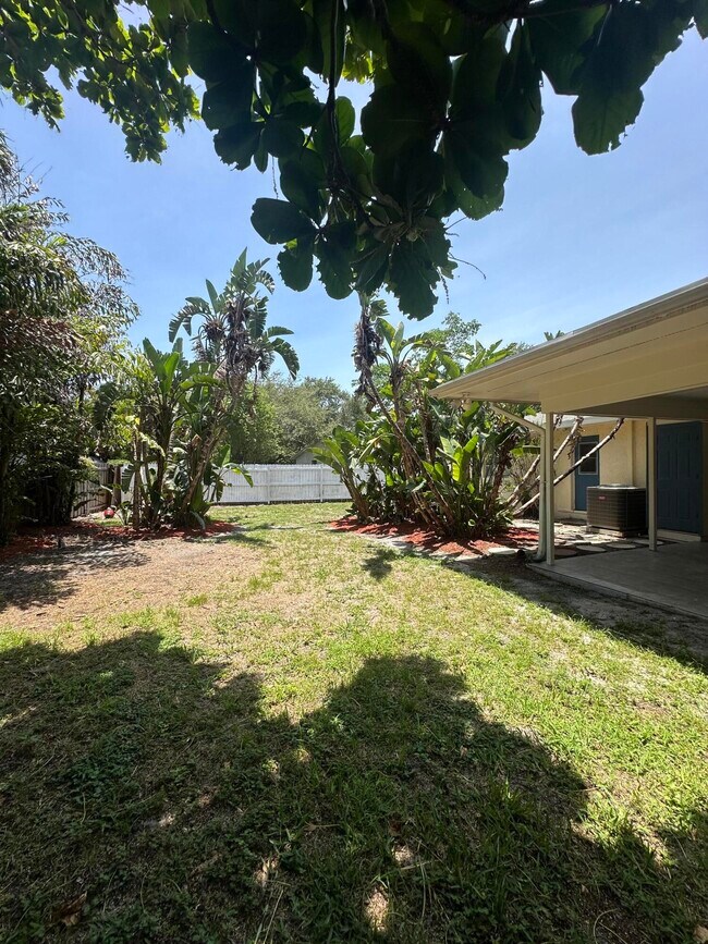 Building Photo - 2514 Gertrude Dr